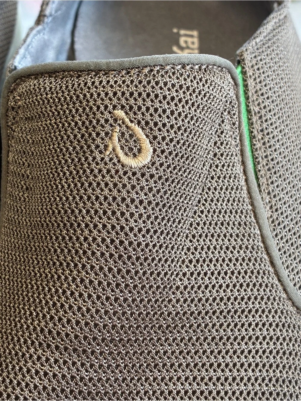 OluKai nohea mesh
